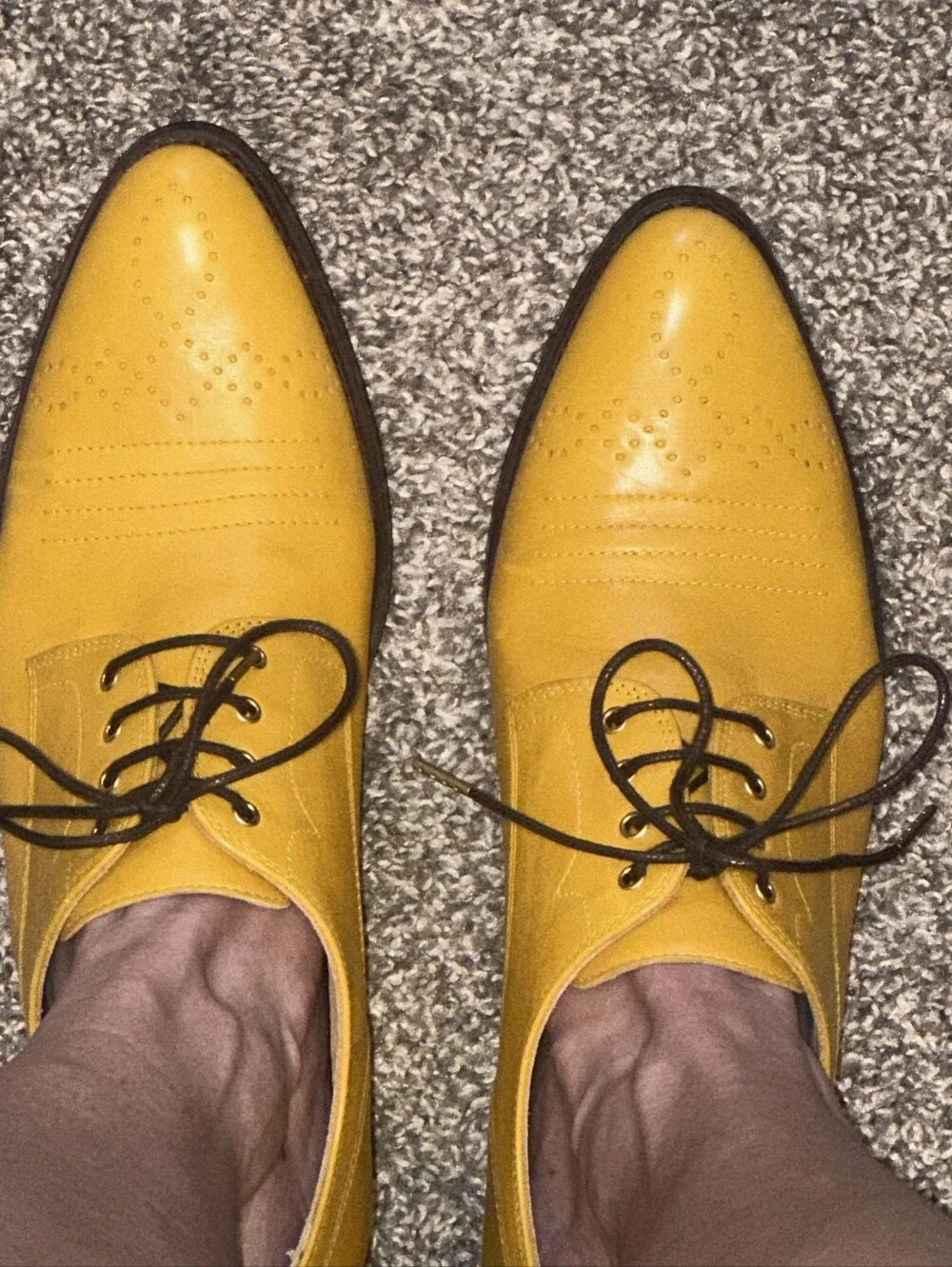 Angela Scott Yellow Leather Classic Lace-Up Oxford - Picture 4 of 8